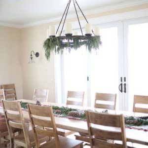 Multiple Ways to Use a Garland for Decorating
